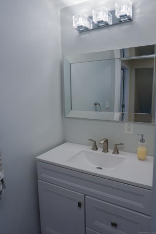 381 Oak Street East Hartford CT 06118