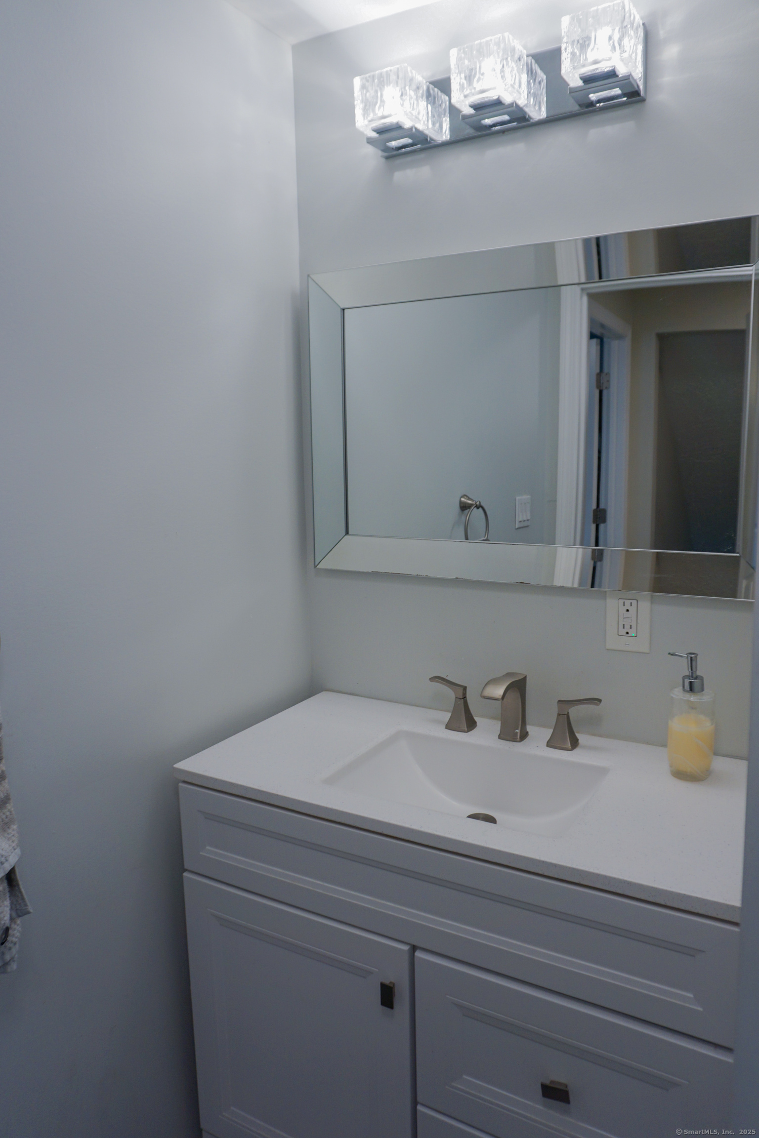 381 Oak Street East Hartford CT 06118