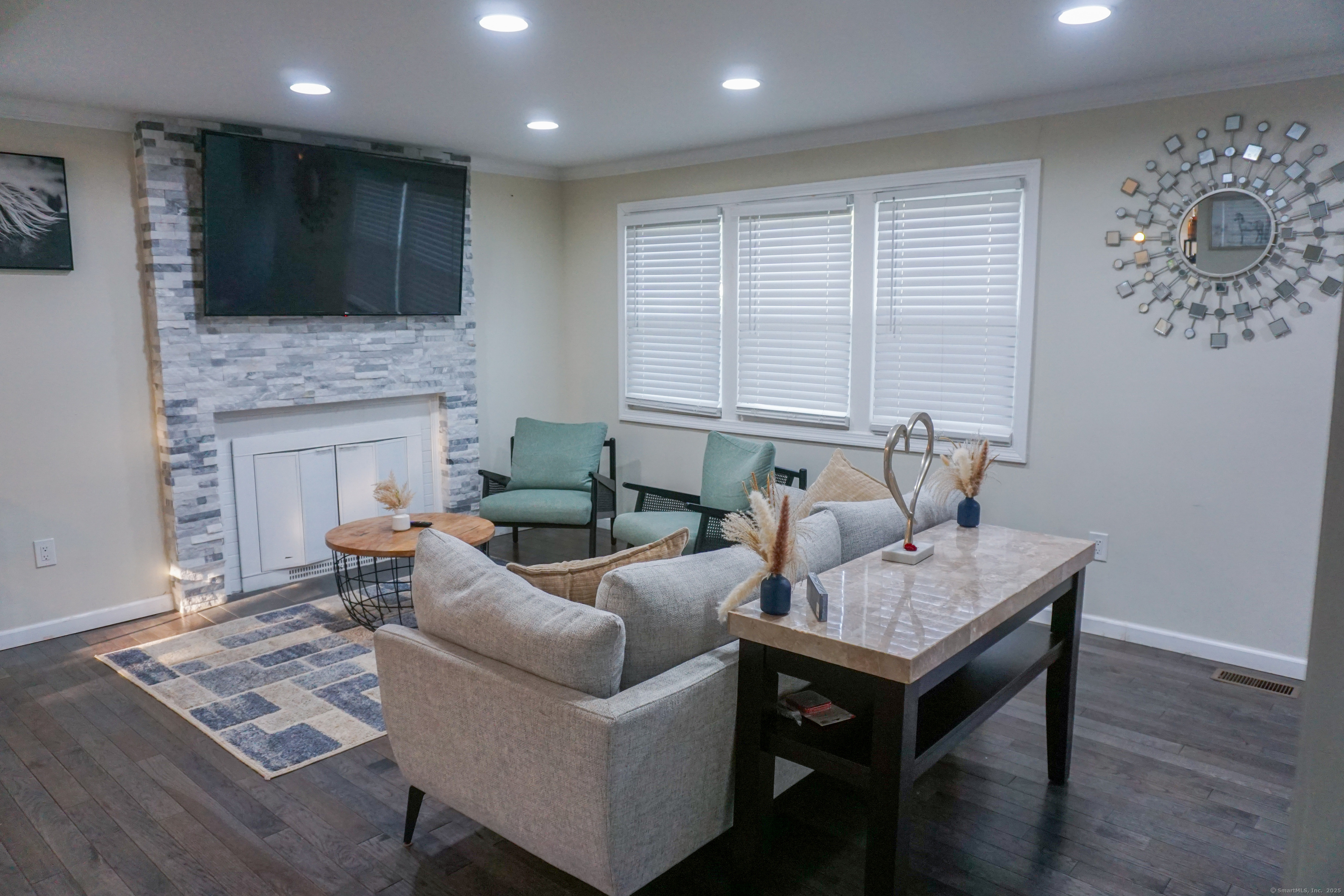 381 Oak Street East Hartford CT 06118