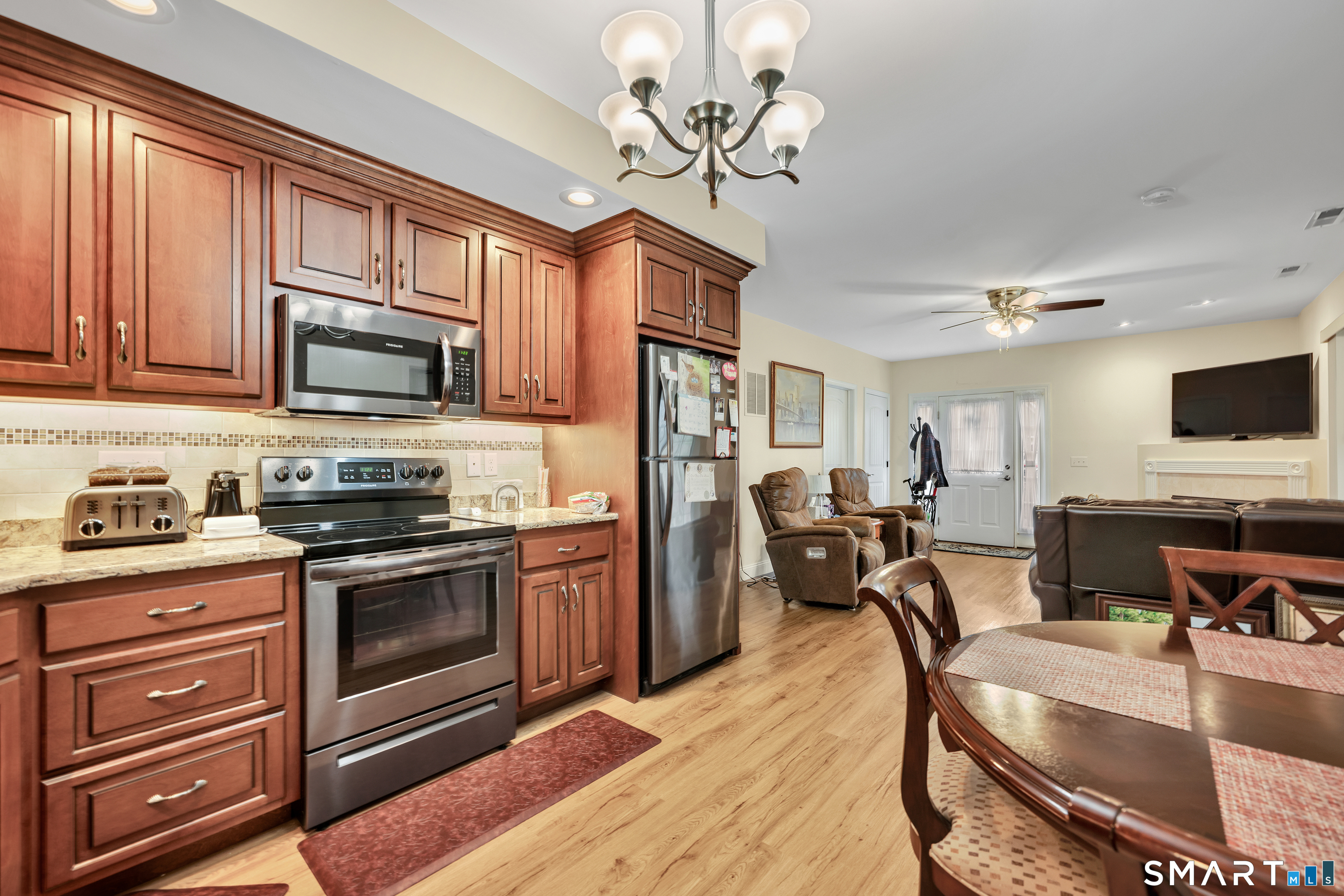 3 Bigwood Lane Burlington CT 06013