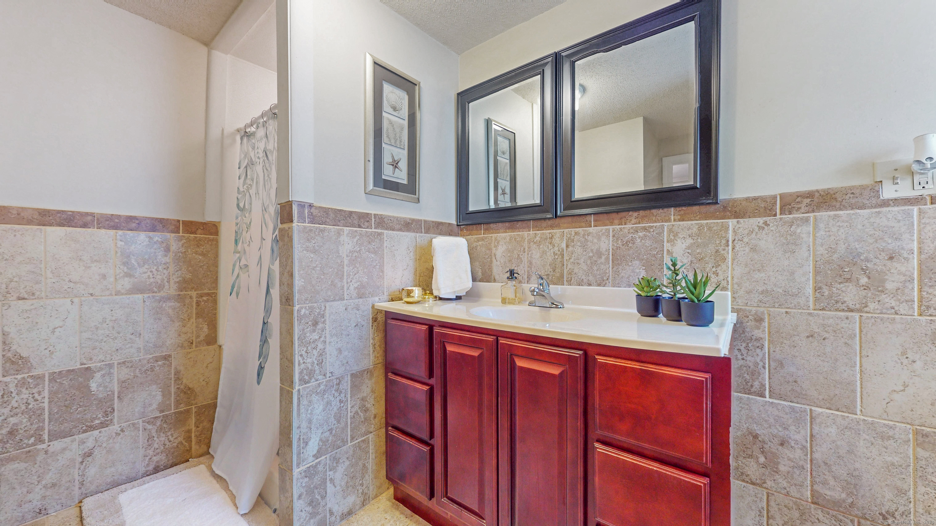 136 Amherst Street Hartford CT 06106