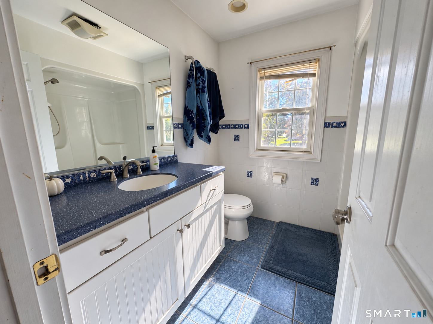 18 Deerfield Road Waterford CT 06385