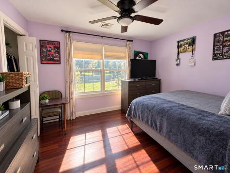 18 Deerfield Road Waterford CT 06385