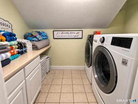 18 Deerfield Road Waterford CT 06385