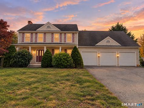 18 Deerfield Road Waterford CT 06385