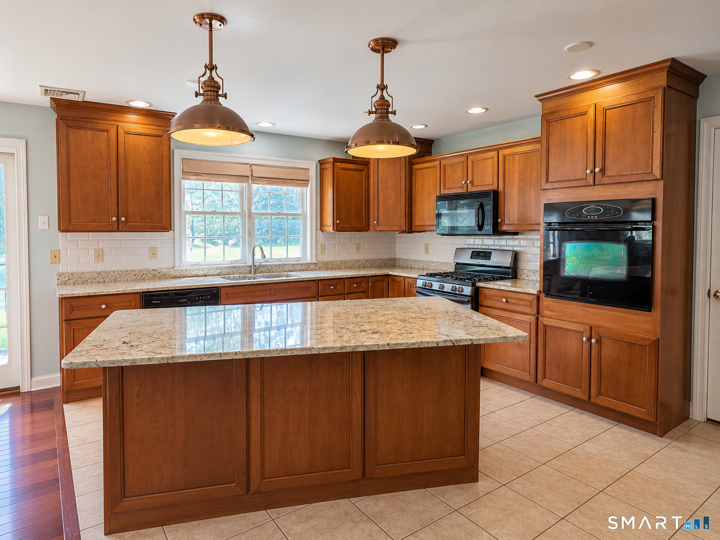 18 Deerfield Road Waterford CT 06385