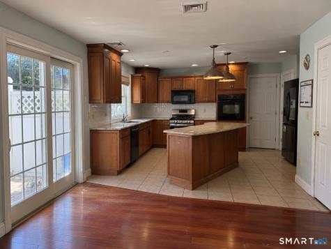18 Deerfield Road Waterford CT 06385
