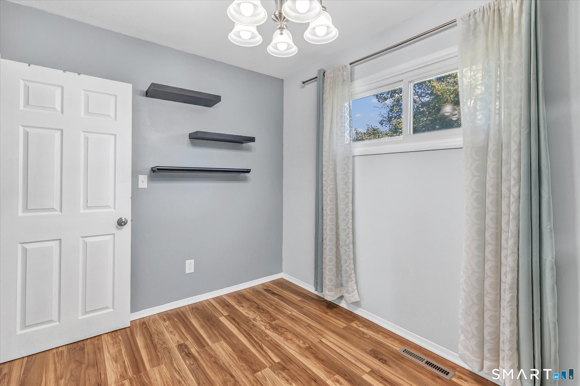 23 Alan Drive Ansonia CT 06401