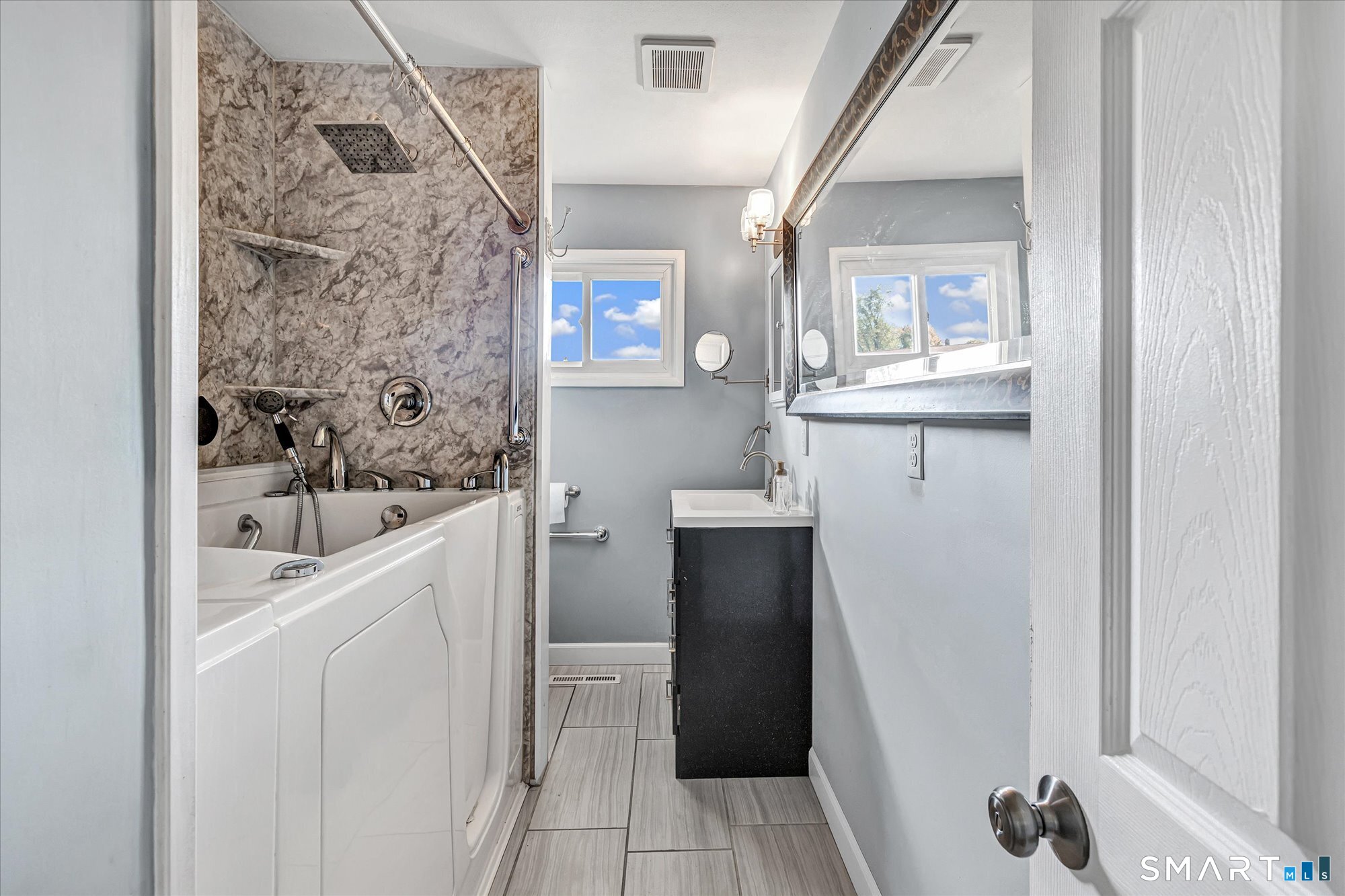 23 Alan Drive Ansonia CT 06401