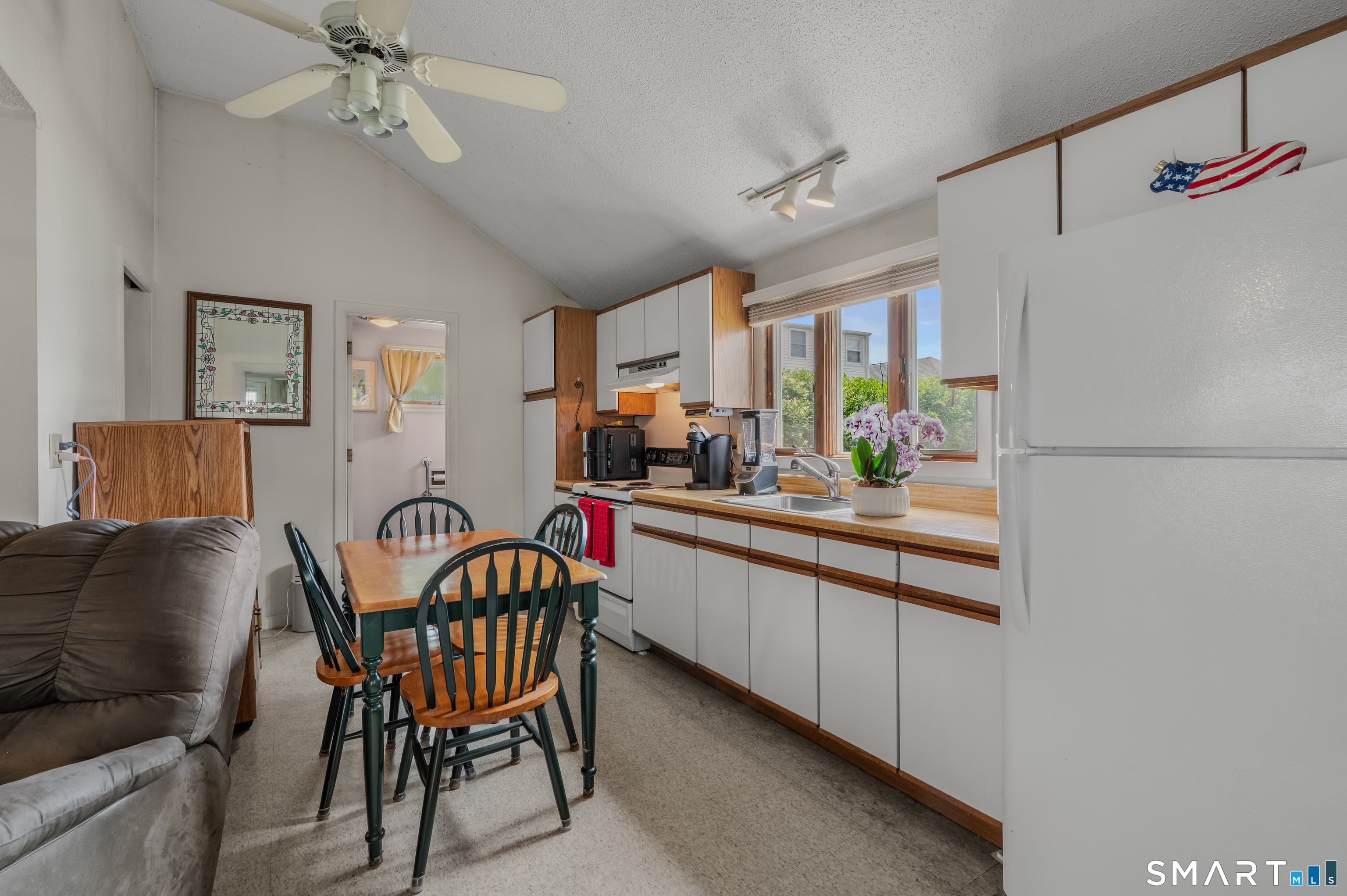 8 & 10 Swan Avenue Old Lyme CT 06371