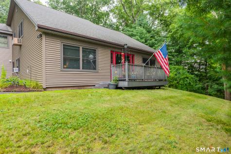 19 Vidich Lane Naugatuck CT 06770