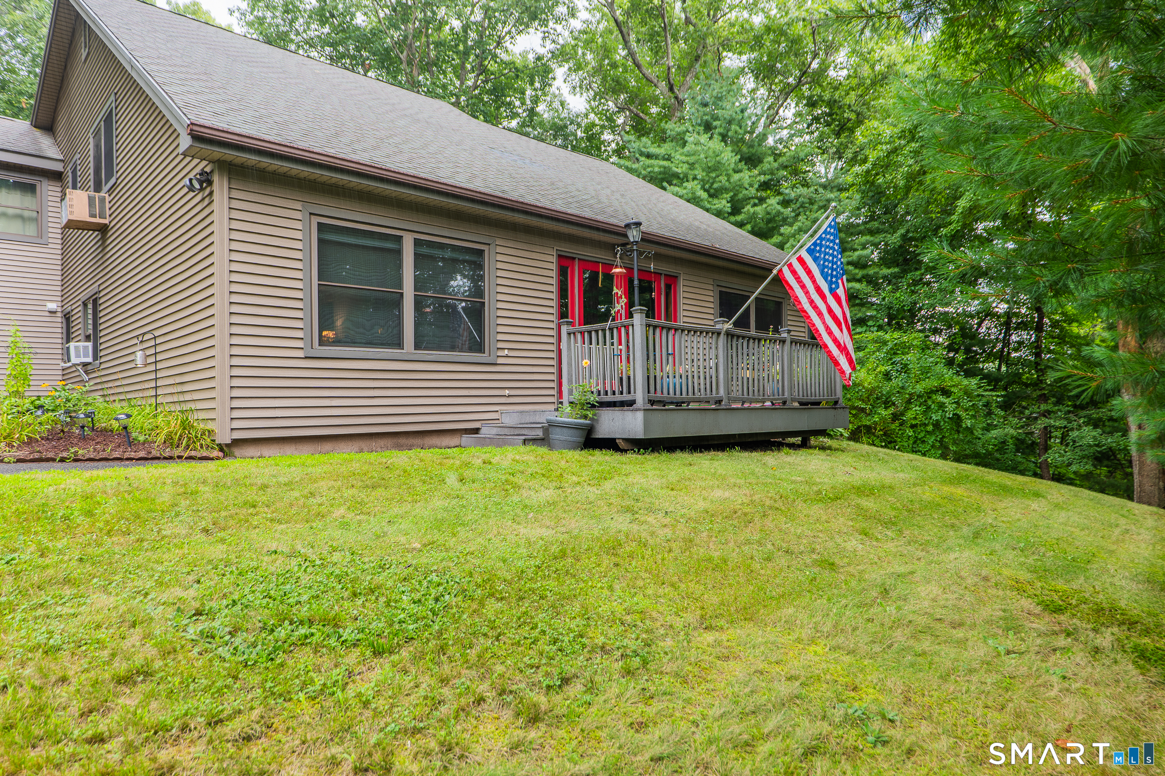 19 Vidich Lane Naugatuck CT 06770