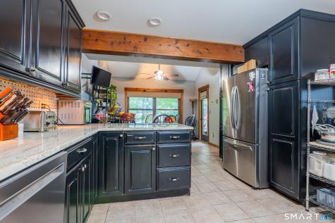 19 Vidich Lane Naugatuck CT 06770