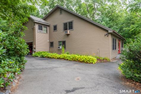 19 Vidich Lane Naugatuck CT 06770