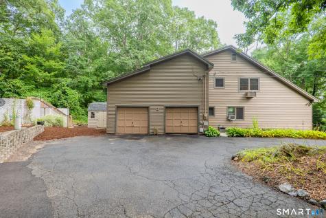 19 Vidich Lane Naugatuck CT 06770