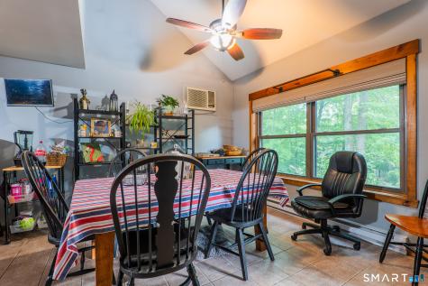 19 Vidich Lane Naugatuck CT 06770