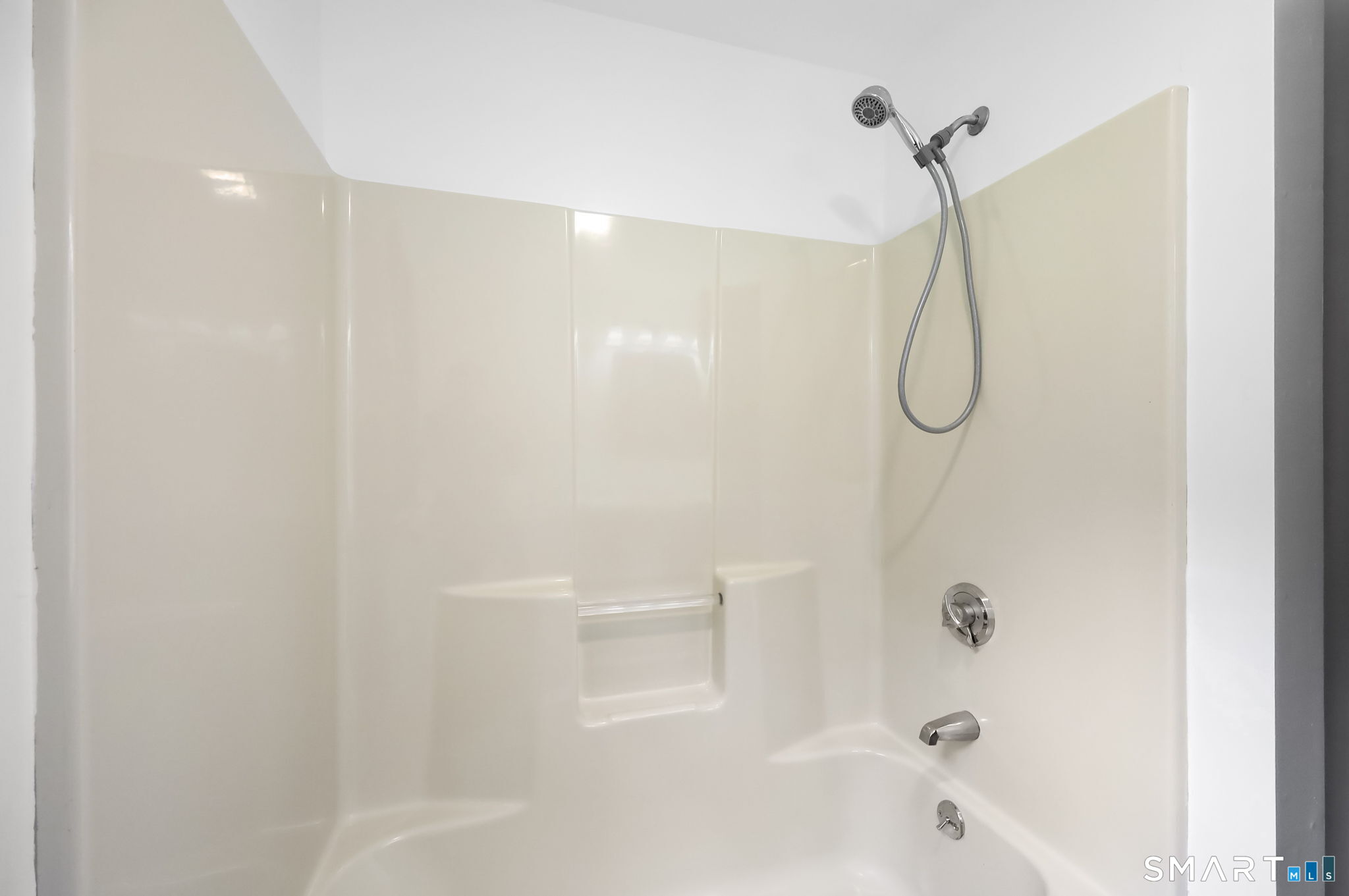 18 Old Parish Drive South Windsor CT 06074