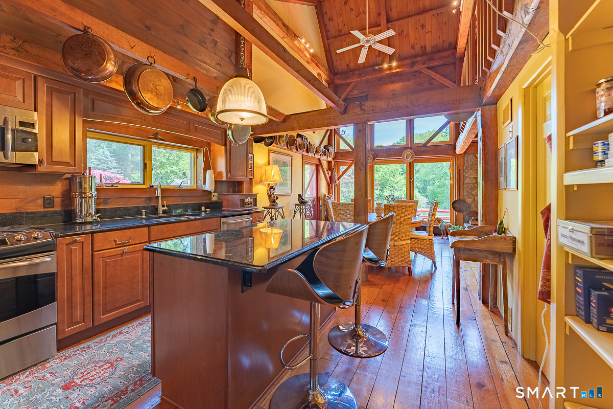 71 Mystic Road North Stonington CT 06359
