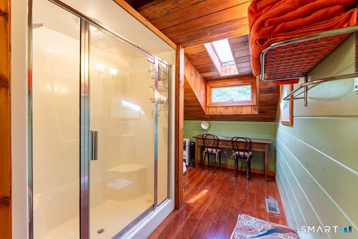 71 Mystic Road North Stonington CT 06359