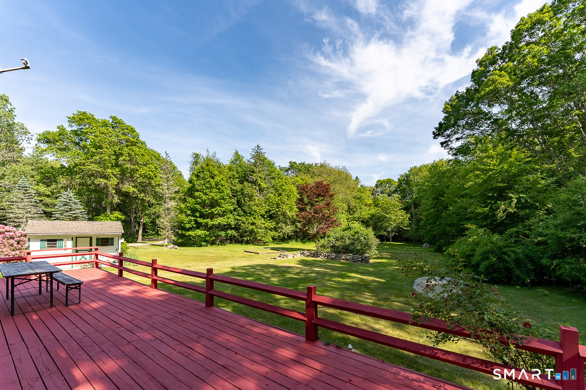 71 Mystic Road North Stonington CT 06359