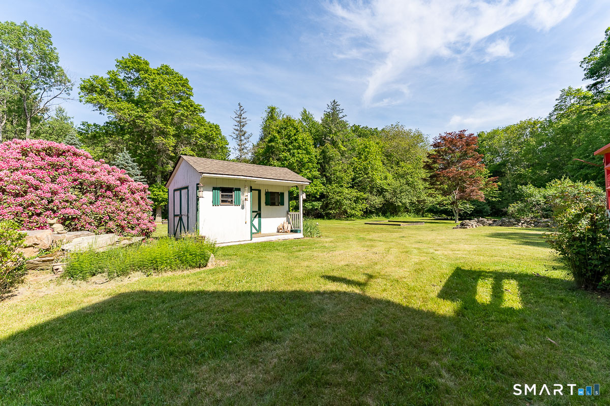 71 Mystic Road North Stonington CT 06359