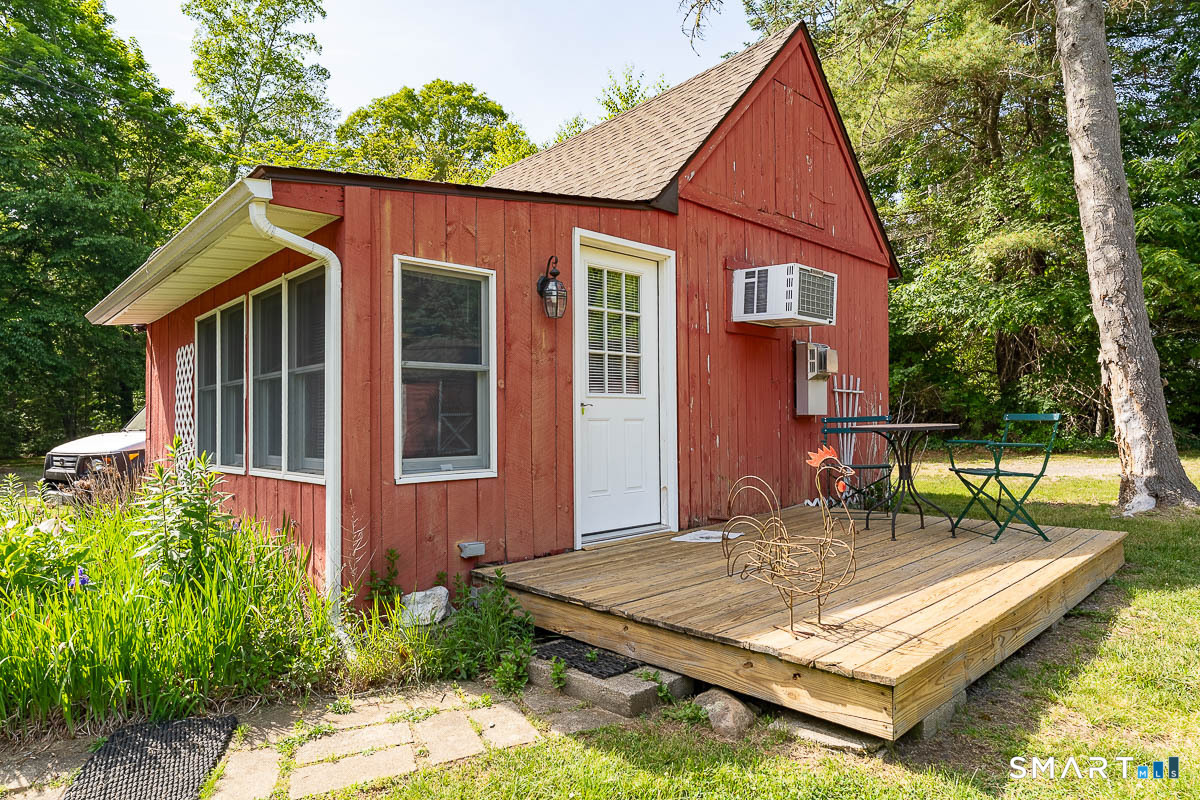 71 Mystic Road North Stonington CT 06359