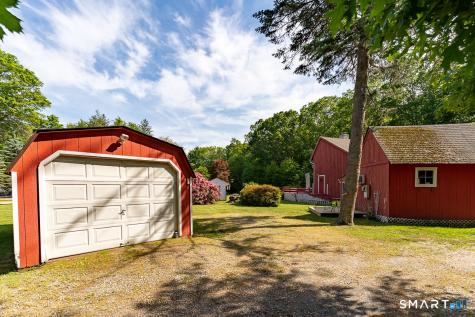 71 Mystic Road North Stonington CT 06359