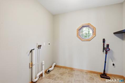 35 Tabor Road Enfield CT 06082