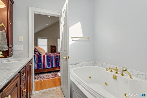 25 Warren Avenue Fairfield CT 06825