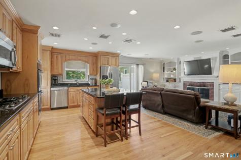 25 Warren Avenue Fairfield CT 06825