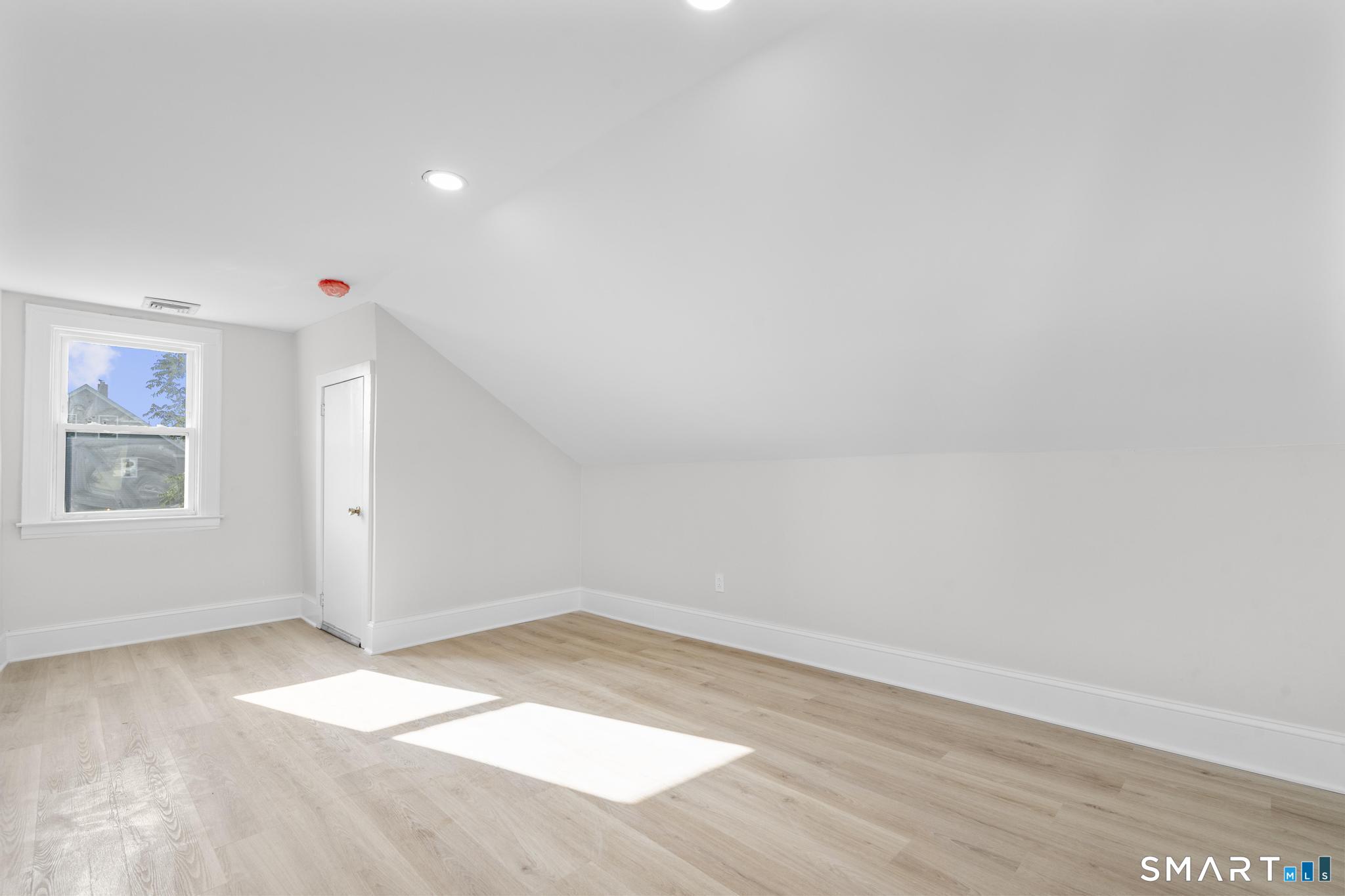 39 Edwards Street Hamden CT 06517