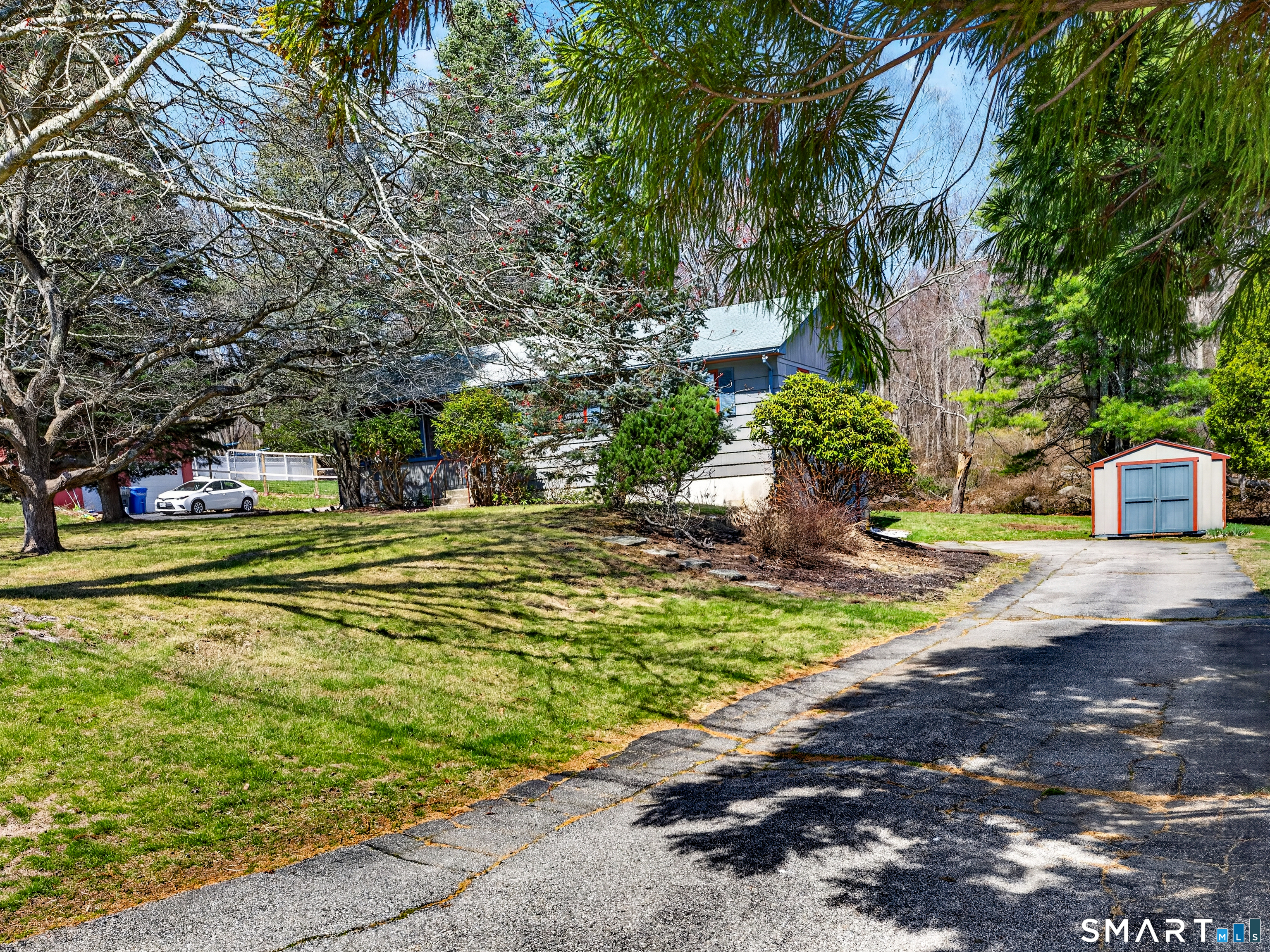 34 Riched Lane Montville CT 06382