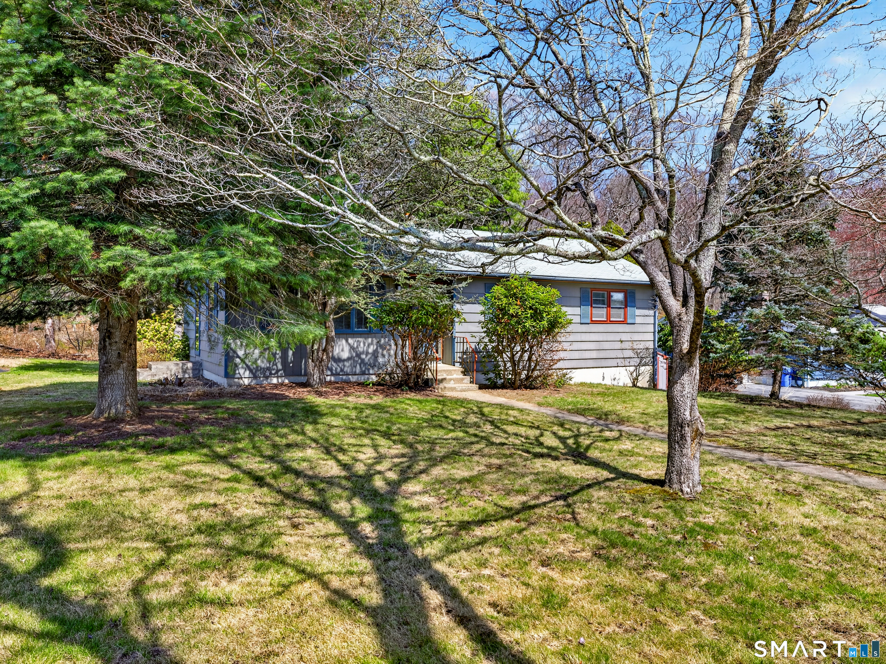34 Riched Lane Montville CT 06382