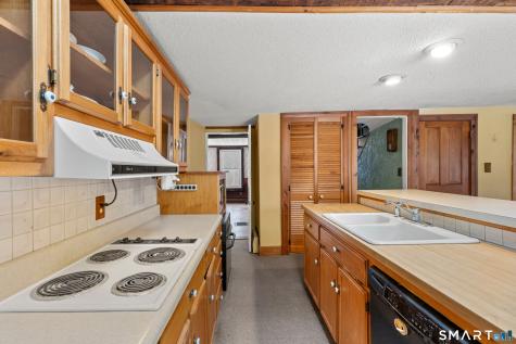 392 Boston Neck Road Suffield CT 06078