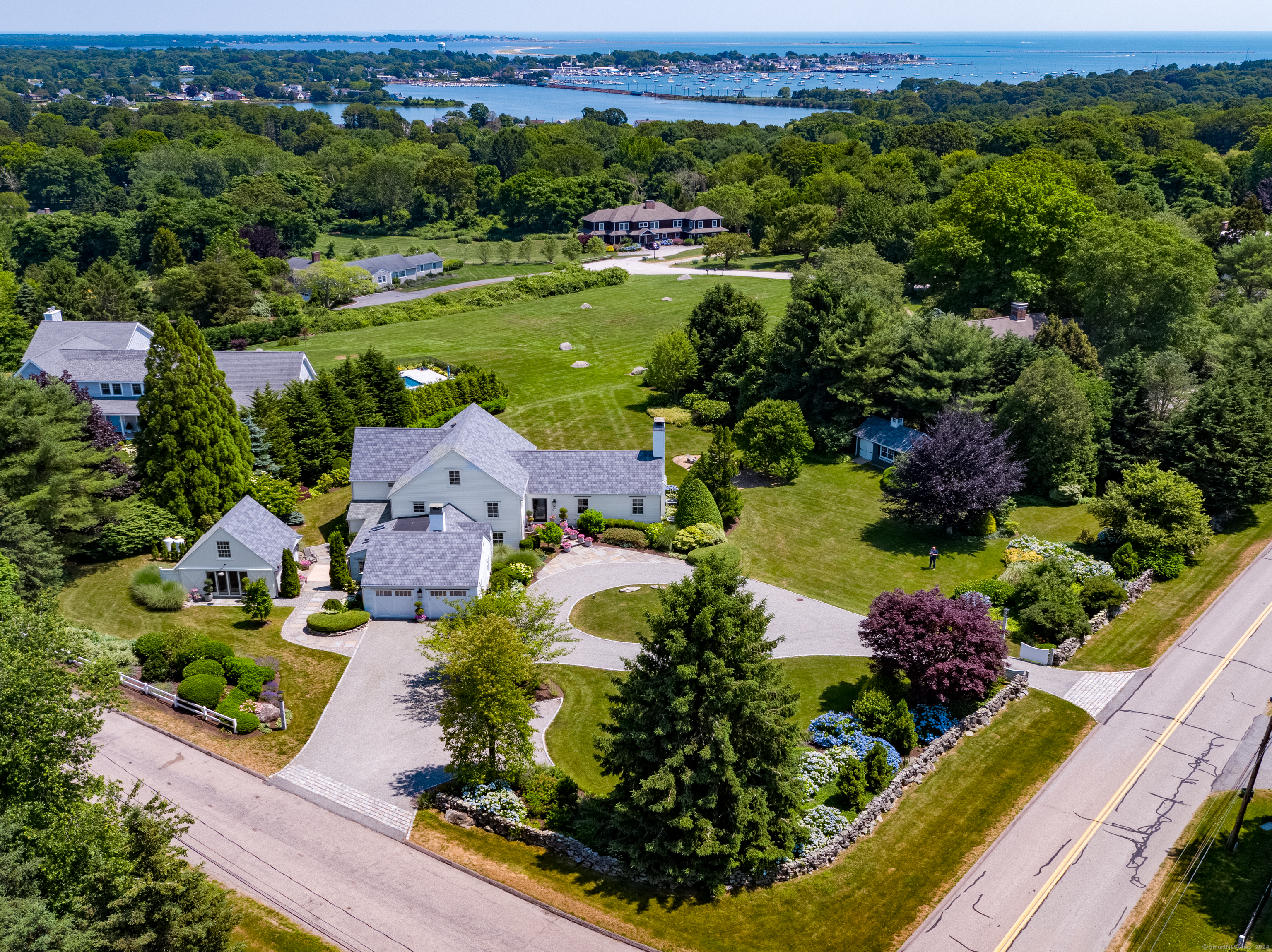 86 Montauk Avenue Stonington CT 06378
