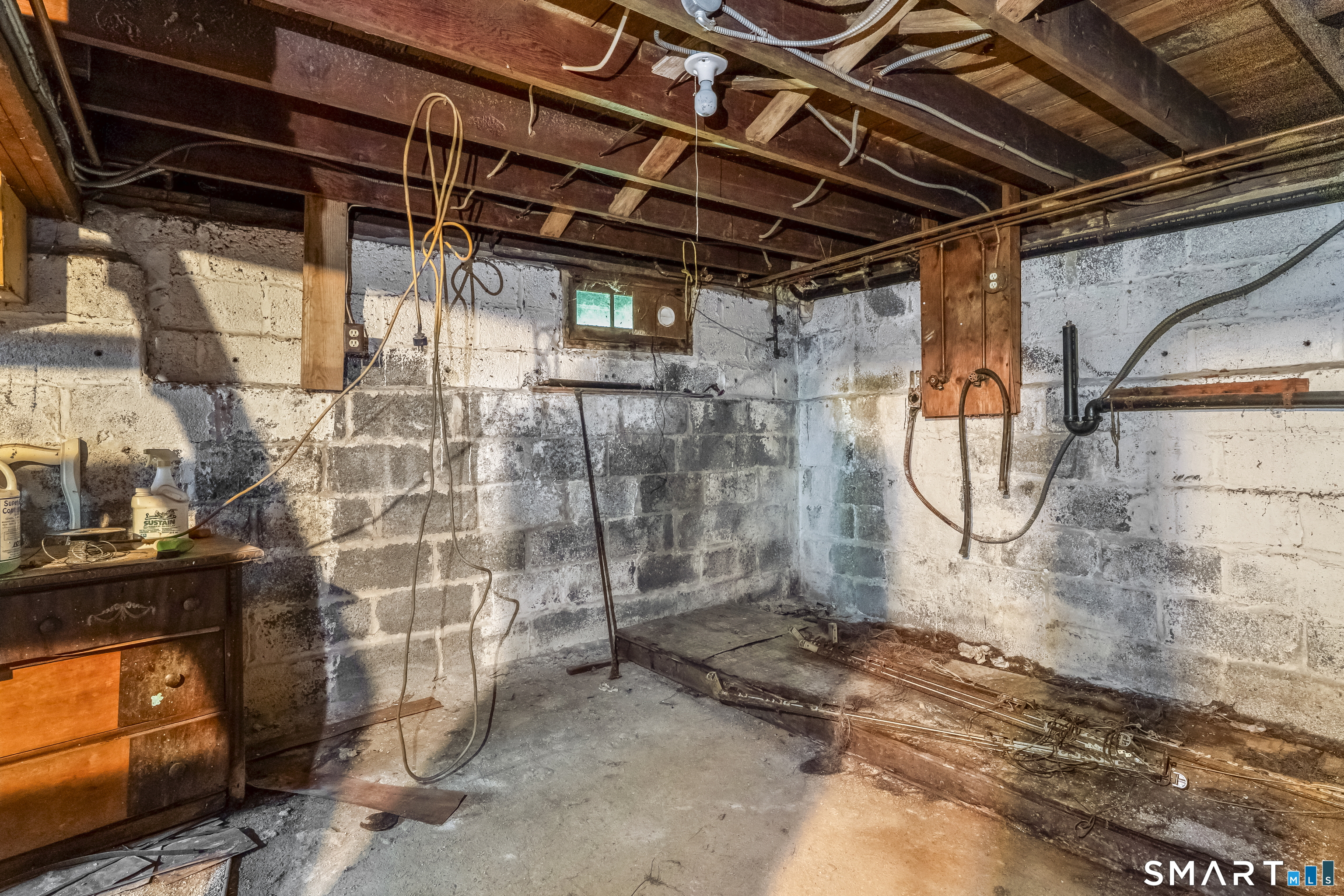 250 Pilgrim Road Bridgeport CT 06610