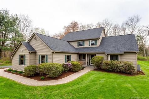 32 Country Club Lane East Granby CT 06026