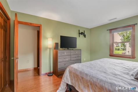 17 Eileen Lane Enfield CT 06082