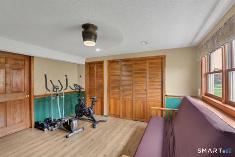 17 Eileen Lane Enfield CT 06082