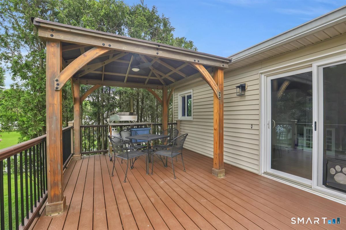 17 Eileen Lane Enfield CT 06082