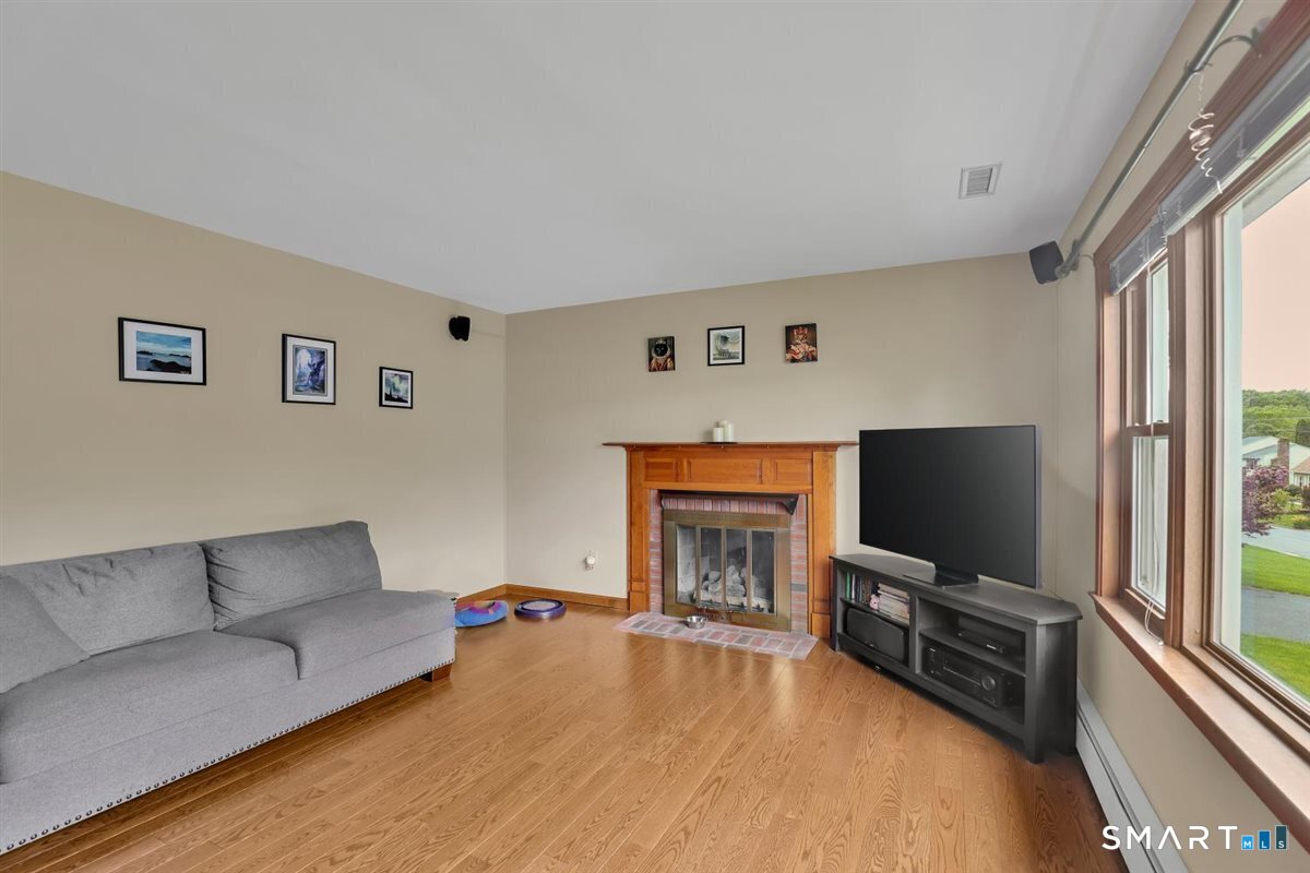17 Eileen Lane Enfield CT 06082