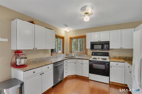 17 Eileen Lane Enfield CT 06082