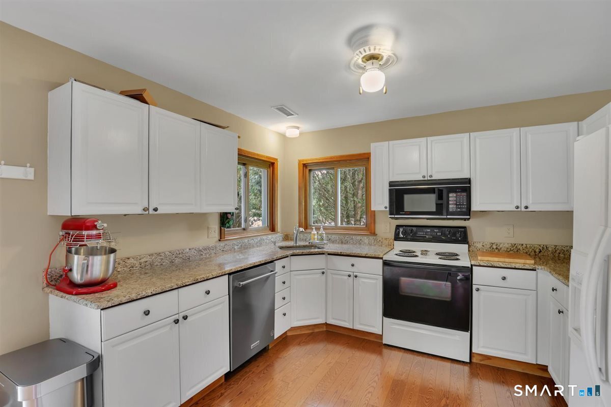 17 Eileen Lane Enfield CT 06082