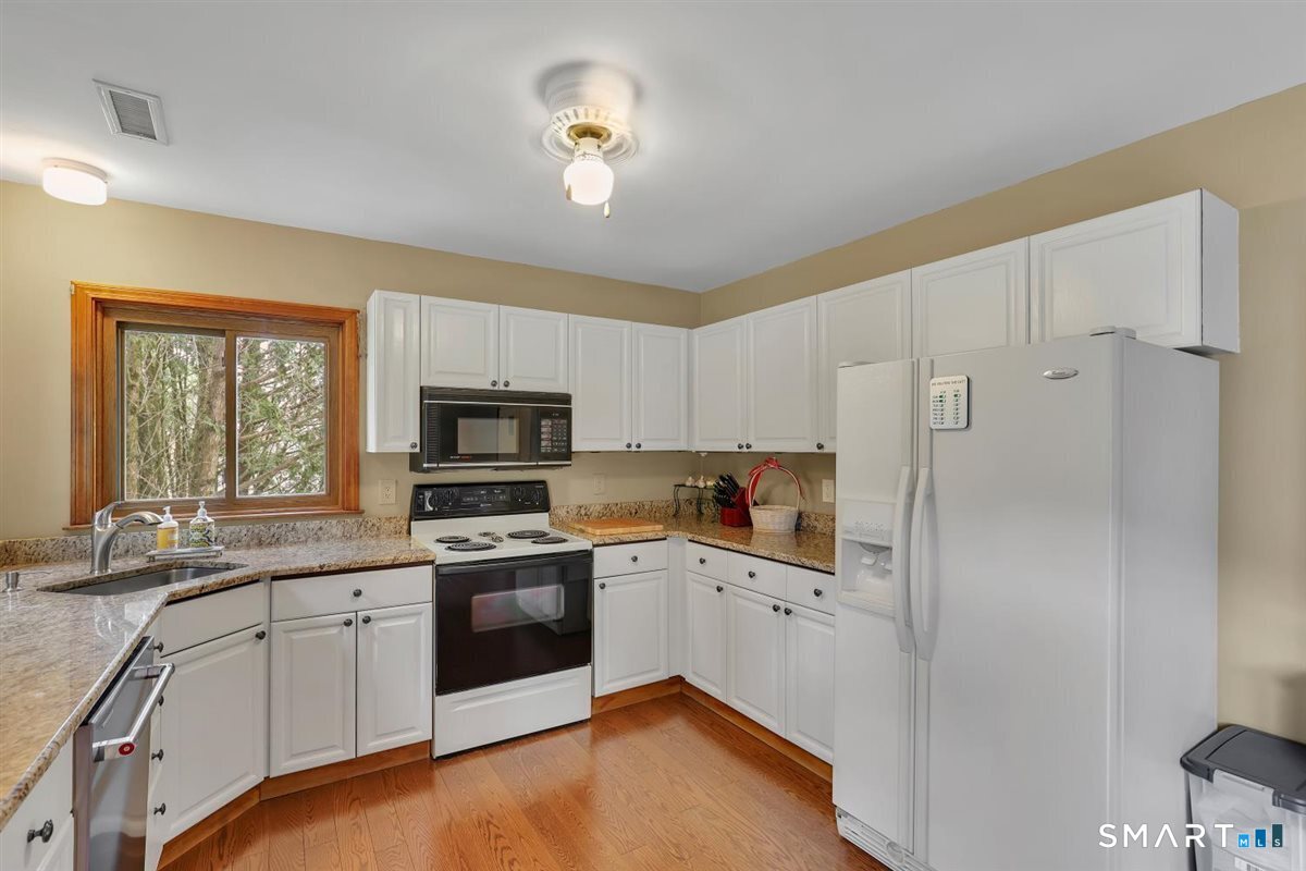 17 Eileen Lane Enfield CT 06082