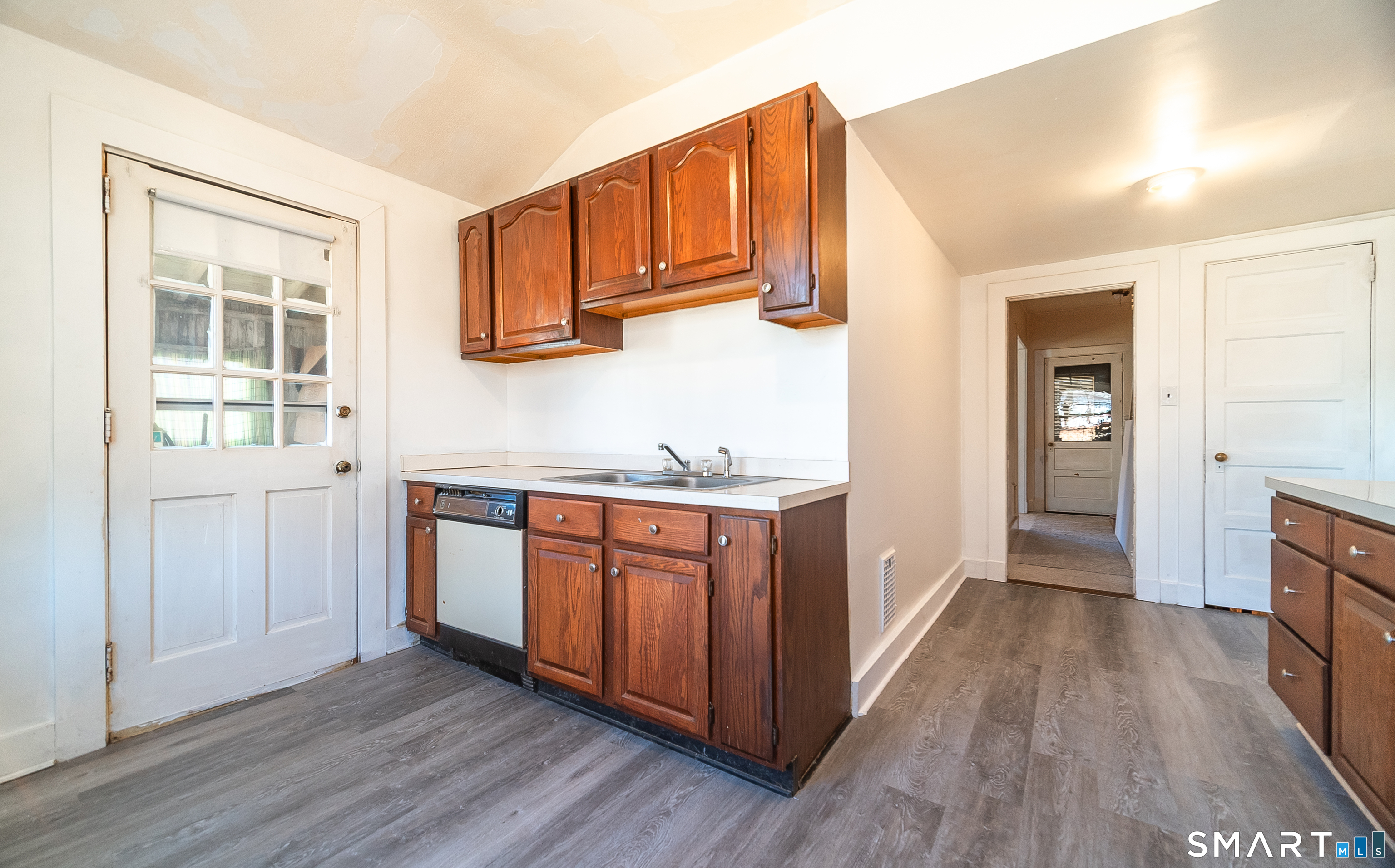 459 East Avenue Bridgeport CT 06610