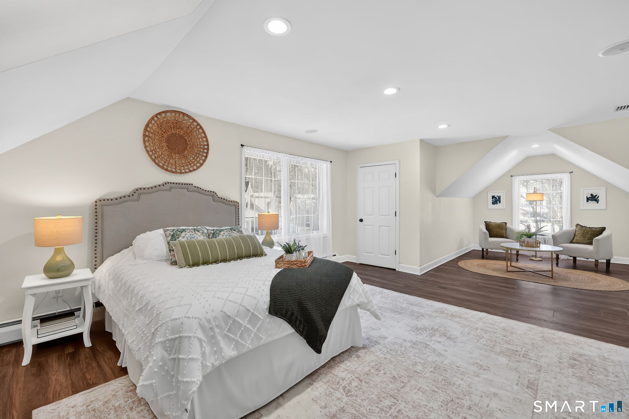 27 April Way Bloomfield CT 06002