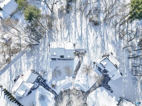 27 April Way Bloomfield CT 06002