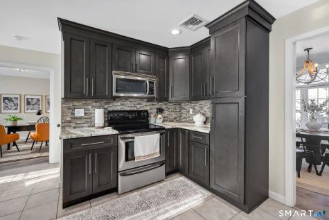 27 April Way Bloomfield CT 06002