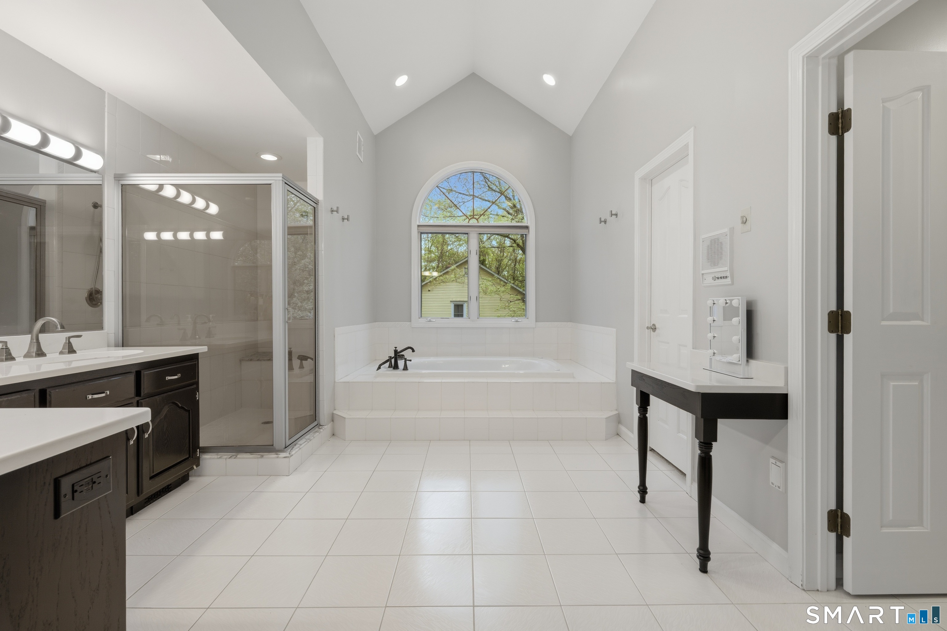 59 Greenbriar Road Oxford CT 06478