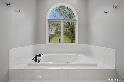 59 Greenbriar Road Oxford CT 06478